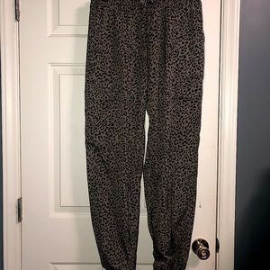 Leopard print drawstring elastic pants